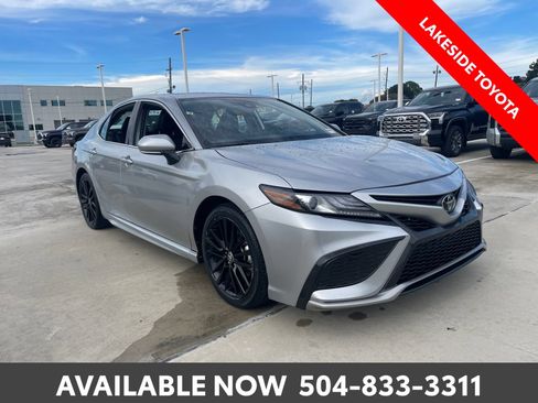 Used 2024 Toyota Camry XSE FWD image 7