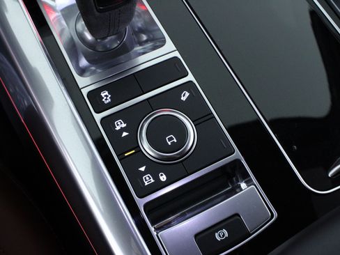 Used 2021 Land Rover Range Rover Sport HST image 31