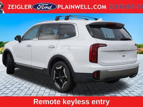 Used 2025 Kia Telluride S AWD/4WD image 3