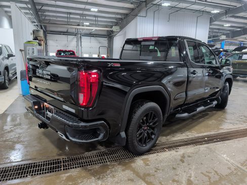 Used 2024 GMC Sierra 1500 Elevation w/ Preferred Package AWD/4WD image 3