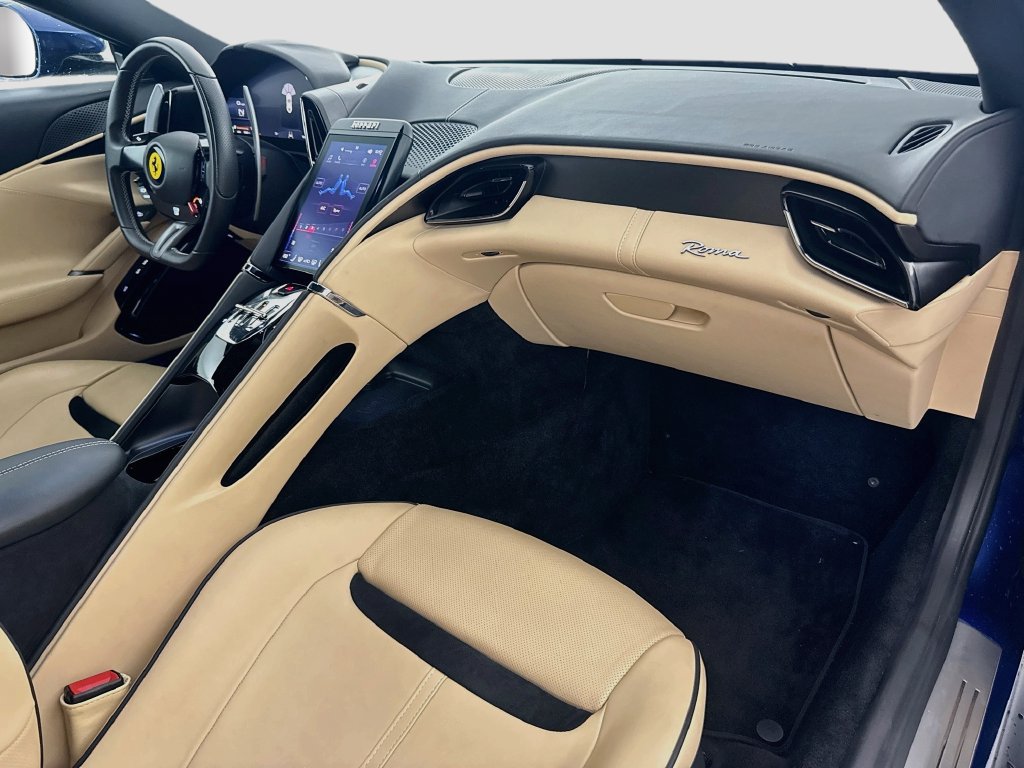 Used 2023 Ferrari Roma RWD image 31