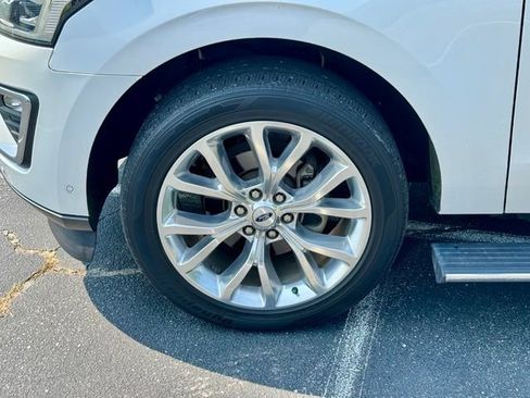 Used 2019 Ford Expedition Max Limited w/ Equipment Group 302A AWD/4WD image 31