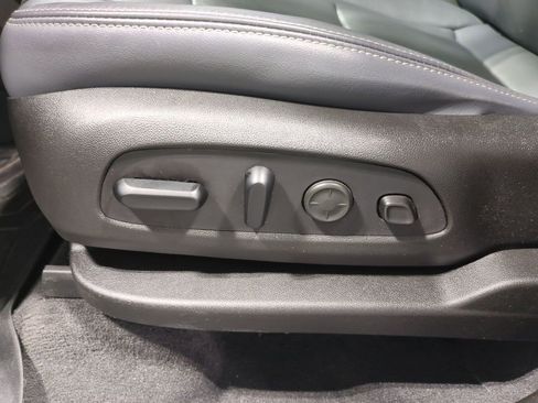 Used 2021 Buick Enclave Premium w/ Surround and Sites Package image 20