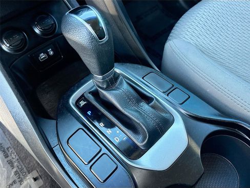 Used 2018 Hyundai Santa Fe Sport image 17