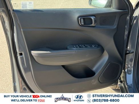 Certified 2025 Hyundai Venue Limited image 22