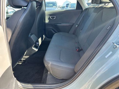 Used 2025 Kia K4 LXS image 27