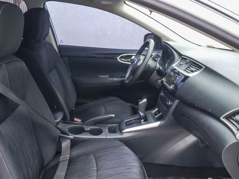 Used 2016 Nissan Sentra SV FWD image 16