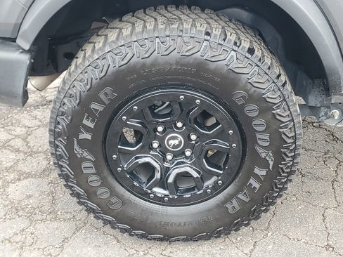 Used 2024 Ford Bronco Wildtrak image 7