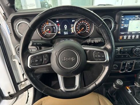 Used 2018 Jeep Wrangler Unlimited Sahara image 24