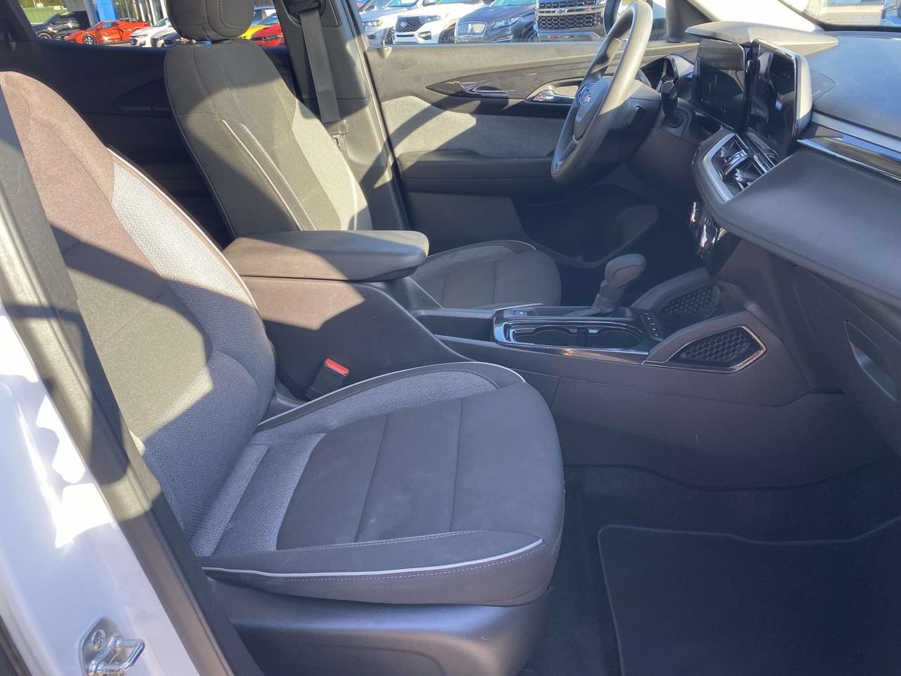 Used 2025 Chevrolet TrailBlazer LT AWD/4WD image 12