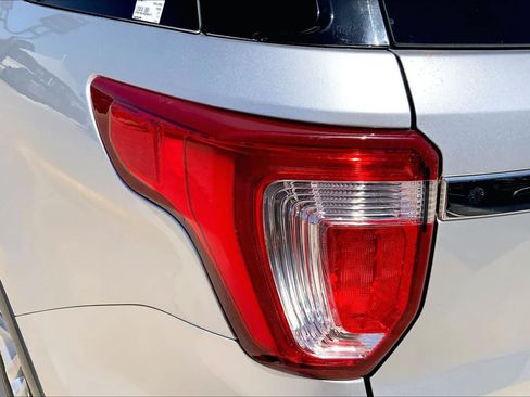 Used 2017 Ford Explorer FWD image 27