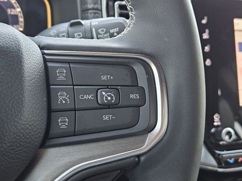 Used 2024 Jeep Wagoneer Series II image 23