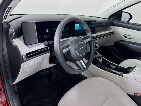 Certified 2025 Hyundai Tucson SEL FWD image 9