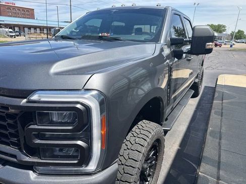 Used 2023 Ford F350 Lariat w/ Sport Appearance Package AWD/4WD image 2