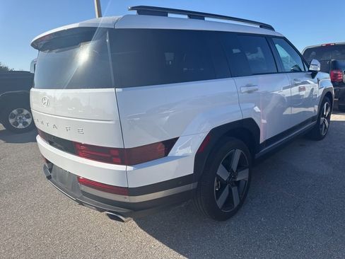 Used 2025 Hyundai Santa Fe Limited image 2
