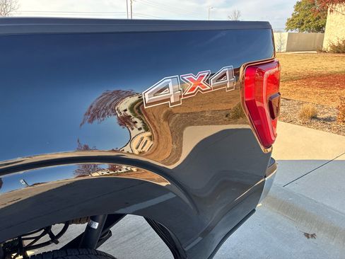 Used 2022 Ford F150 XLT image 14