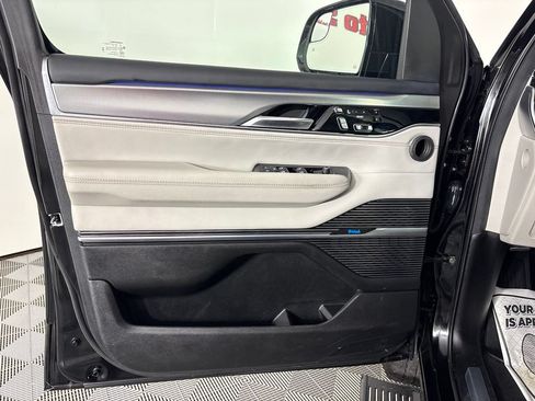 Used 2023 Jeep Grand Wagoneer L 4WD w/ Rear Seat Video Group 1 image 12