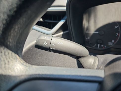 Used 2024 Toyota Corolla LE FWD image 35