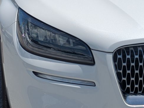 Used 2022 Lincoln Corsair FWD image 10