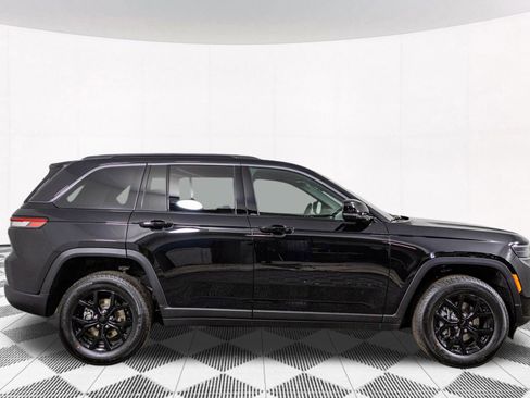 New 2026 Jeep Grand Cherokee Altitude AWD/4WD image 15