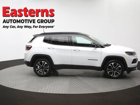 Used 2022 Jeep Compass Limited w/ Sun and Sound Group AWD/4WD image 45