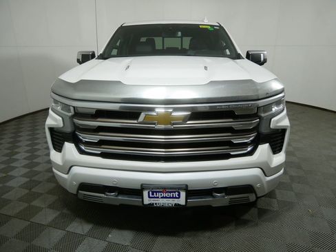 Used 2022 Chevrolet Silverado 1500 High Country w/ Z71 Off-Road Package image 7