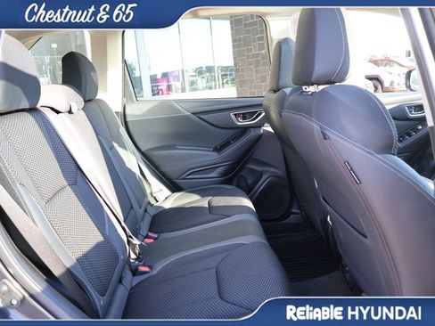 Used 2019 Subaru Forester Premium w/ All-Weather Package AWD/4WD image 12