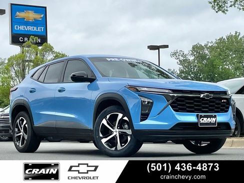 Used 2024 Chevrolet Trax RS w/ Driver Confidence Package FWD image 1