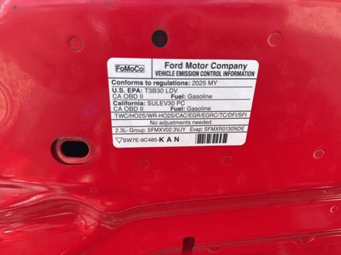 Used 2025 Ford Mustang Premium RWD image 23