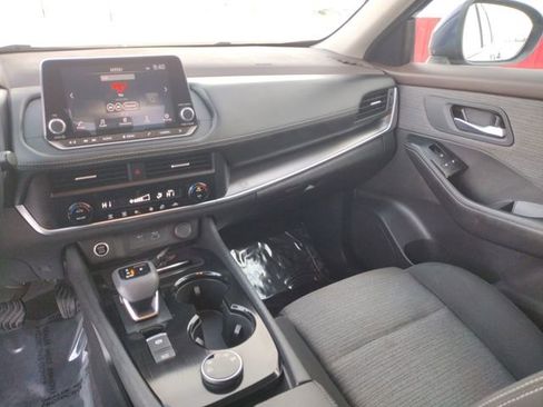 Used 2023 Nissan Rogue SV image 29