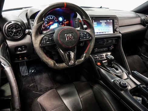 Used 2017 Nissan GT-R Premium AWD/4WD image 22