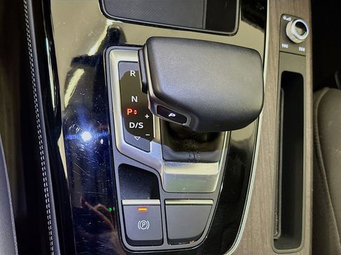 Used 2024 Audi Q5 2.0T Premium Plus image 25