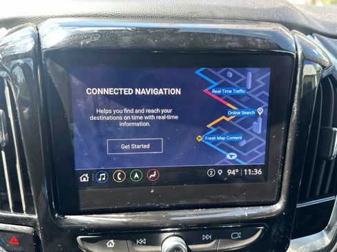 Used 2024 Chevrolet Traverse RS FWD image 19