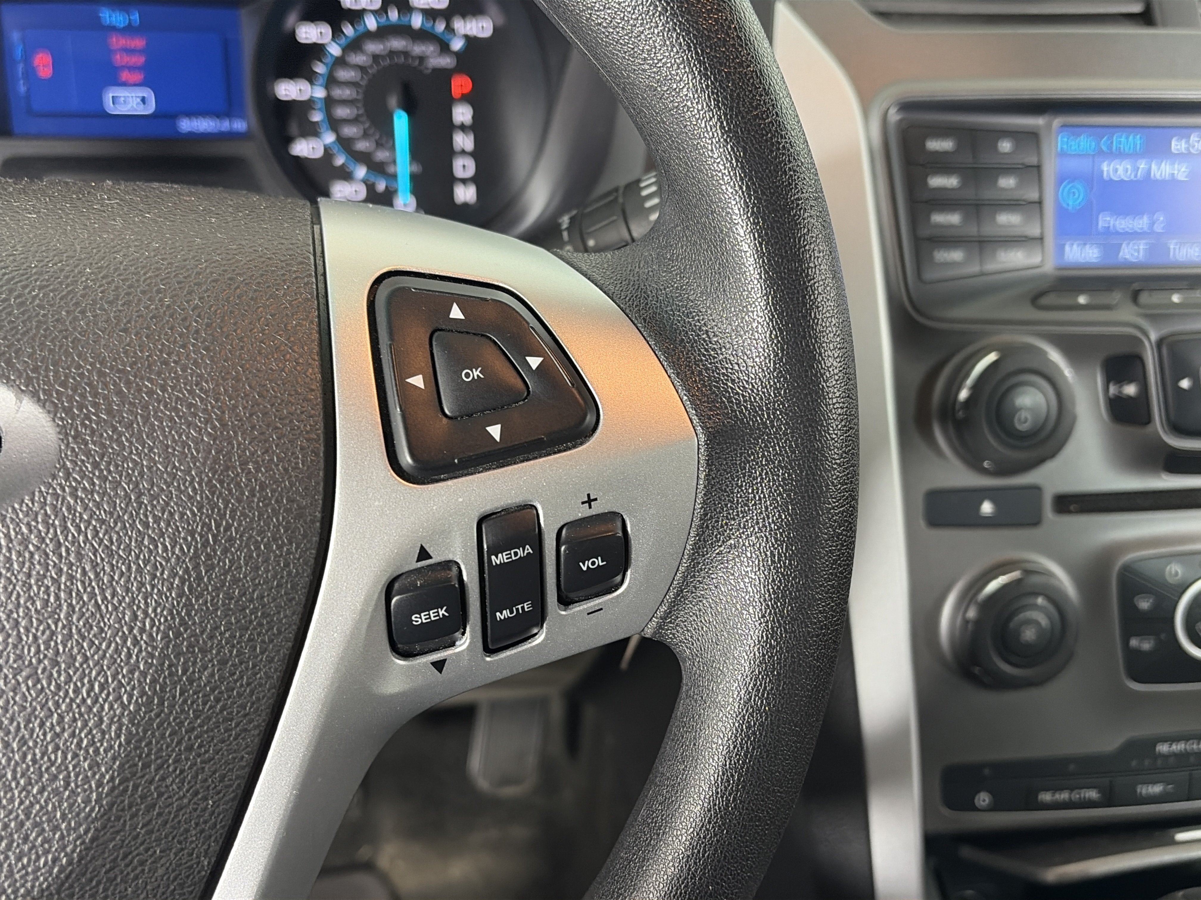 Used 2013 Ford Explorer FWD image 27
