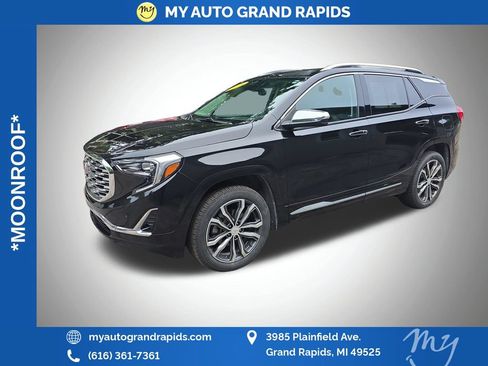 Used 2018 GMC Terrain Denali w/ Advanced Safety Package AWD/4WD image 3