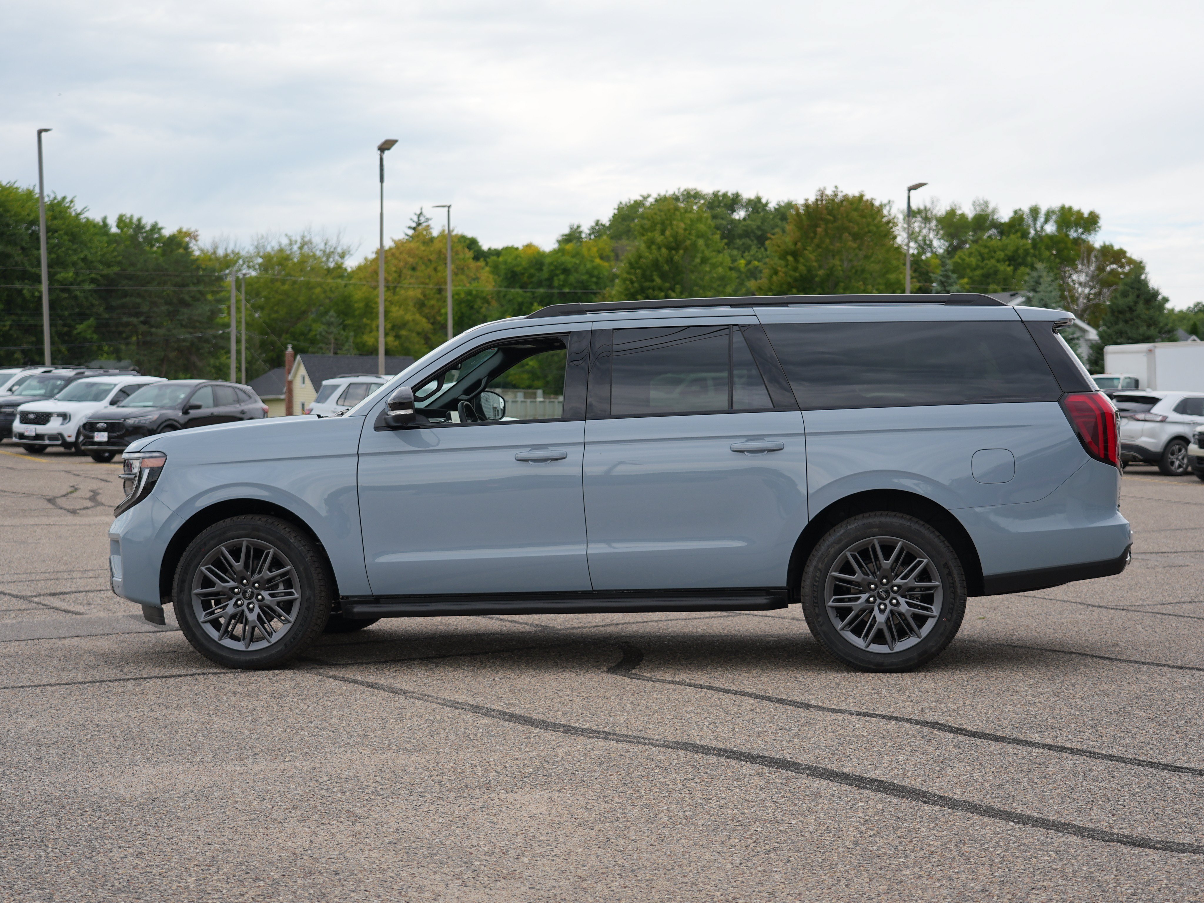 New 2026 Ford Expedition Max Platinum w/ Stealth Appearance Package AWD/4WD image 7