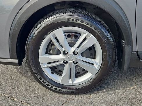 Certified 2025 Nissan Kicks Play S image 14