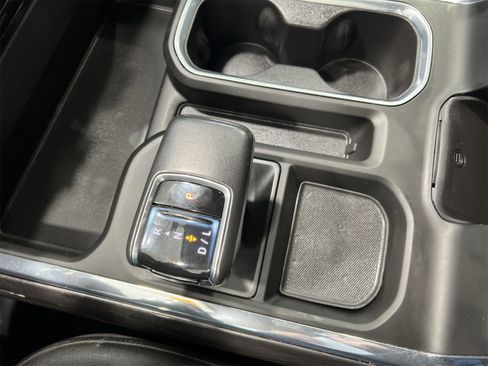 Used 2022 Chevrolet Silverado 1500 LTZ w/ Z71 Off-Road Package image 20