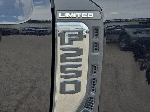 Used 2024 Ford F250 Limited w/ FX4 Off-Road Package AWD/4WD image 9