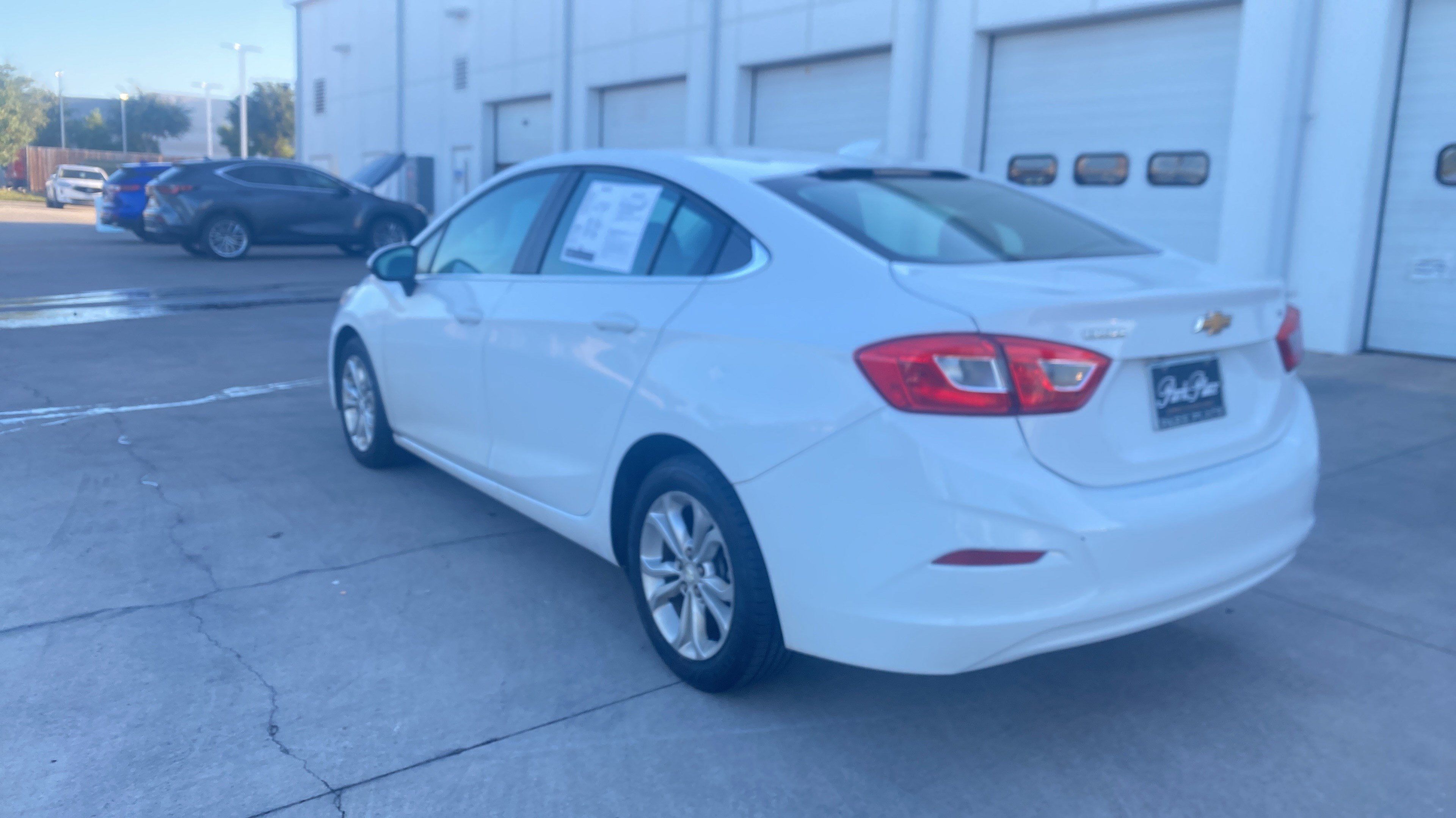 Used 2019 Chevrolet Cruze LT FWD image 3