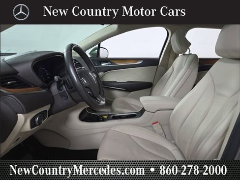 Used 2019 Lincoln MKC Select w/ Select Plus Package image 16