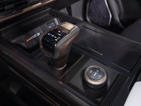Used 2025 GMC Hummer EV 3X AWD/4WD image 19