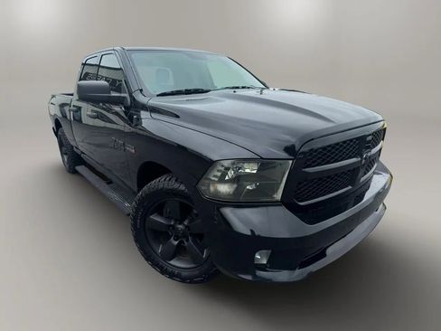 Used 2014 RAM 1500 Express RWD image 2