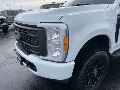 Used 2023 Ford F250 XL w/ FX4 Off-Road Package AWD/4WD image 33