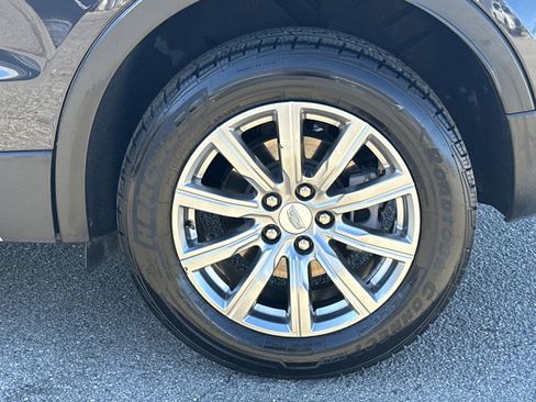 Used 2023 Cadillac XT4 Premium Luxury image 20