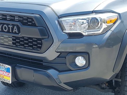 Used 2021 Toyota Tacoma TRD Off-Road w/ Technology Package RWD image 29