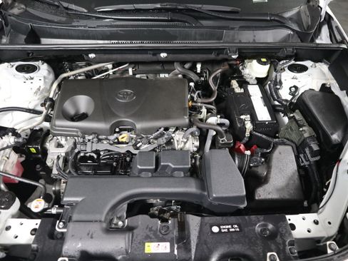 Used 2022 Toyota RAV4 LE image 13