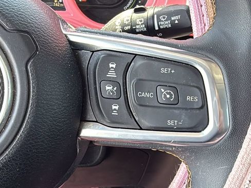 Used 2024 Jeep Wrangler Unlimited Sahara AWD/4WD image 11