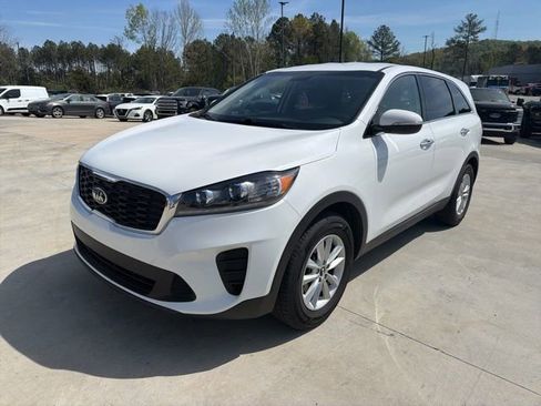 Used 2020 Kia Sorento LX image 3