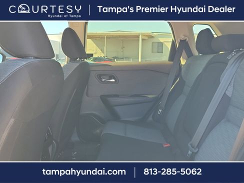 Used 2023 Nissan Rogue SV image 10